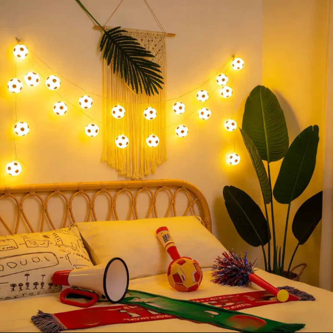 Cordão Decorativo de Bolas de Futebol com LED – LumiFut™