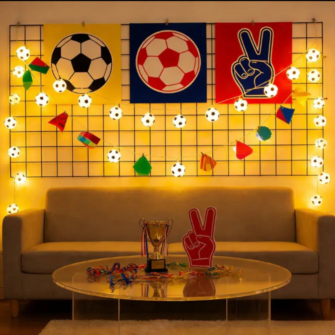 Cordão Decorativo de Bolas de Futebol com LED – LumiFut™